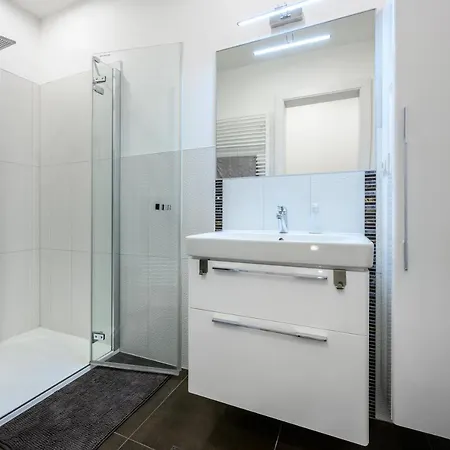 Trogar Apartment